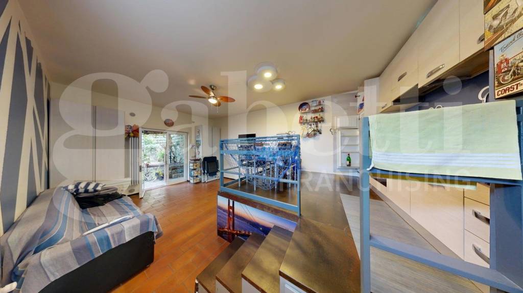 appartamento in vendita a Finale Ligure