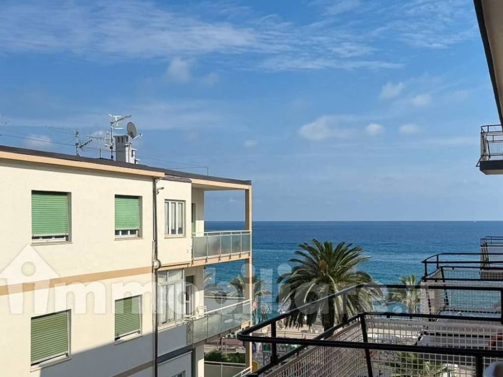 appartamento in vendita a Finale Ligure