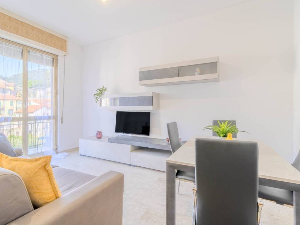 appartamento in vendita a Finale Ligure