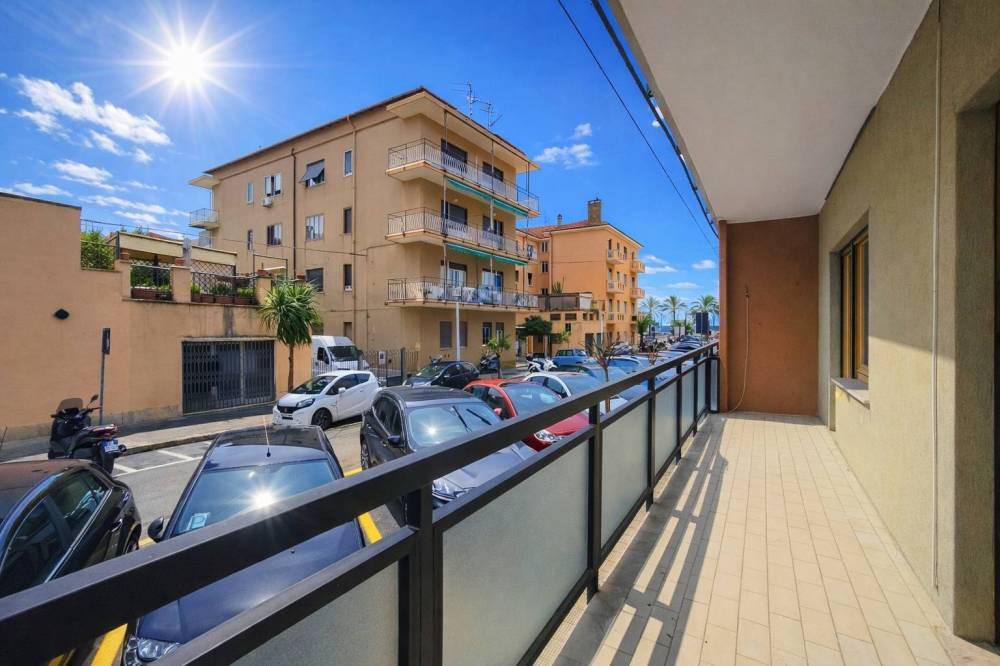 appartamento in vendita a Finale Ligure