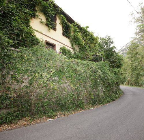 casa indipendente in vendita a Finale Ligure in zona Calvisio