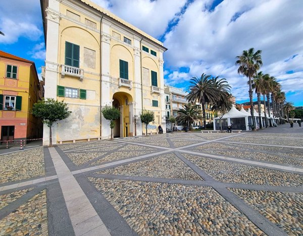 appartamento in vendita a Finale Ligure