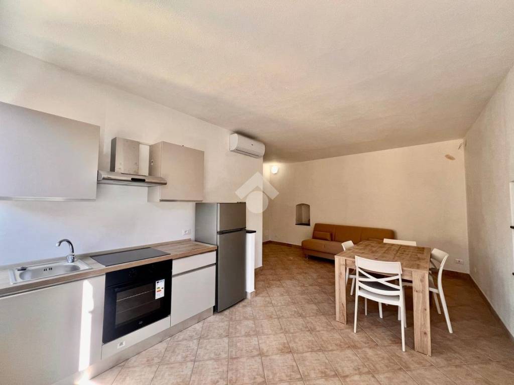 appartamento in vendita a Finale Ligure in zona Calvisio