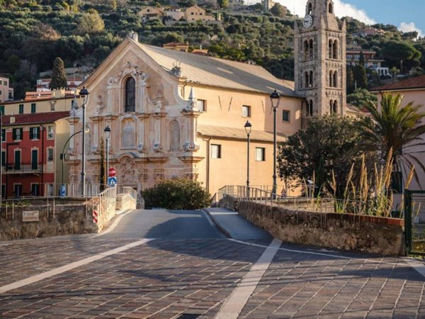 appartamento in vendita a Finale Ligure