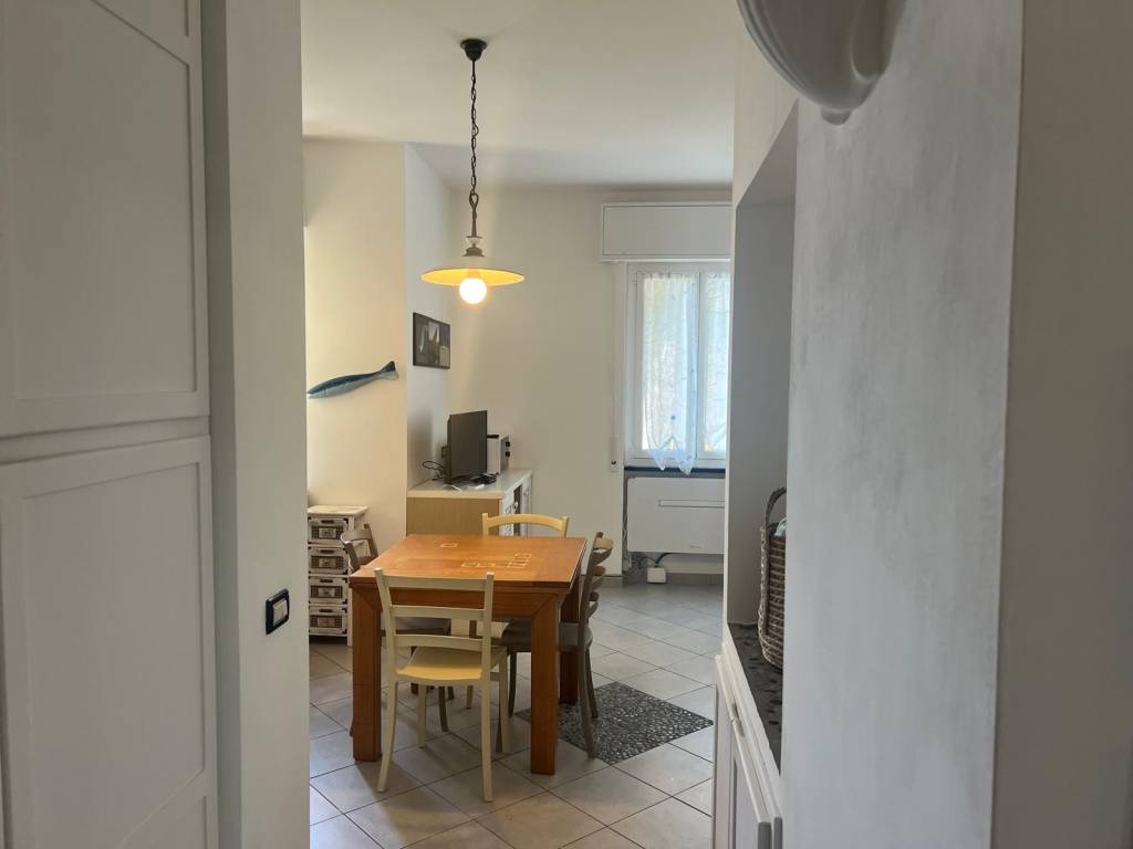 appartamento in vendita a Finale Ligure in zona Varigotti