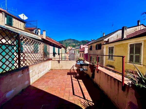 appartamento in vendita a Finale Ligure