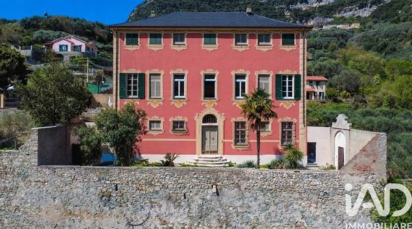 appartamento in vendita a Finale Ligure in zona Calvisio