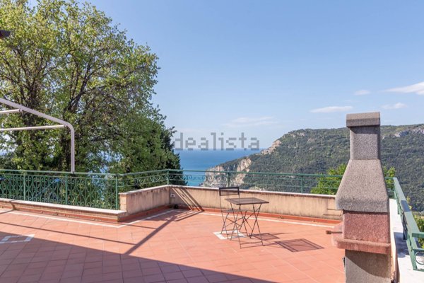 appartamento in vendita a Finale Ligure