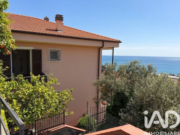 appartamento in vendita a Finale Ligure