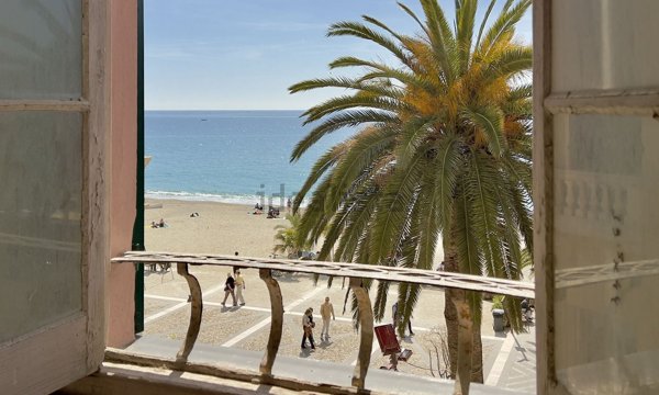 appartamento in vendita a Finale Ligure