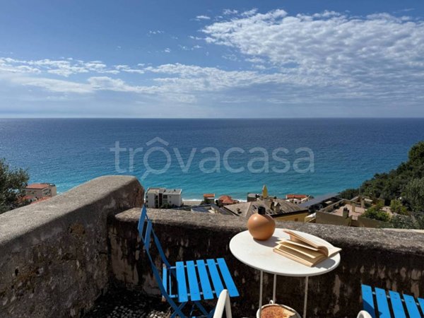 casa indipendente in vendita a Finale Ligure in zona Varigotti