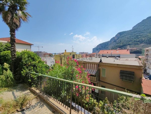 appartamento in vendita a Finale Ligure