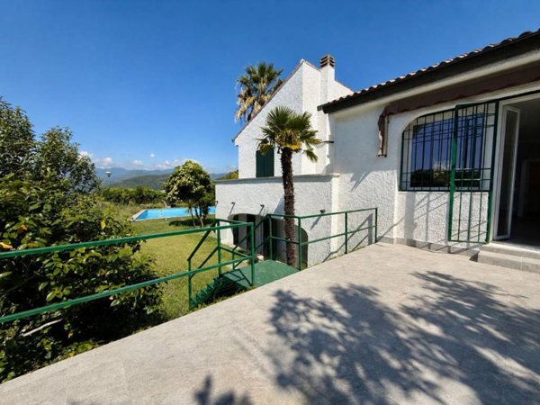 casa indipendente in vendita a Finale Ligure