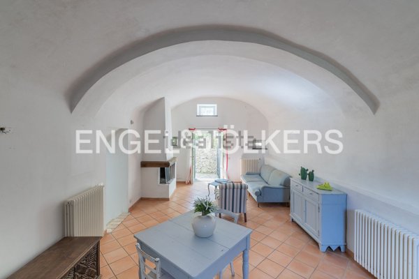 casa indipendente in vendita a Finale Ligure in zona Varigotti