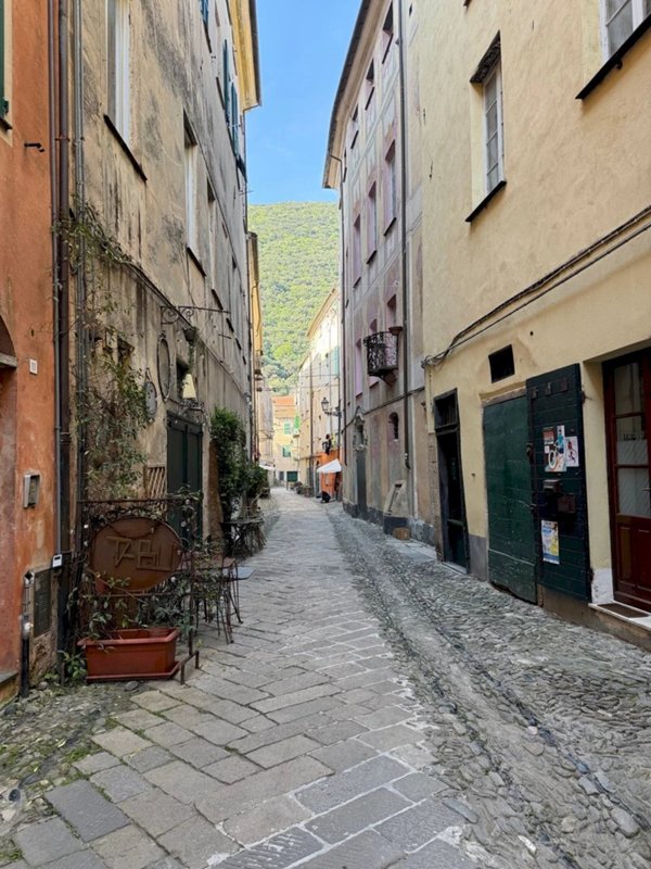 appartamento in vendita a Finale Ligure