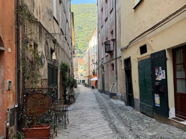 appartamento in vendita a Finale Ligure