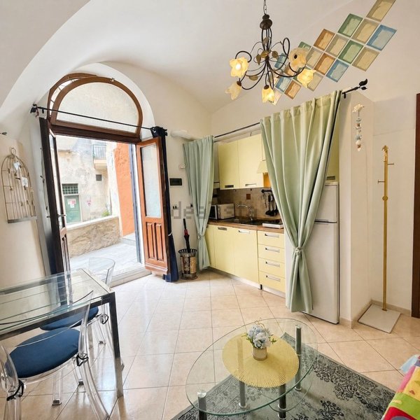 appartamento in vendita a Finale Ligure