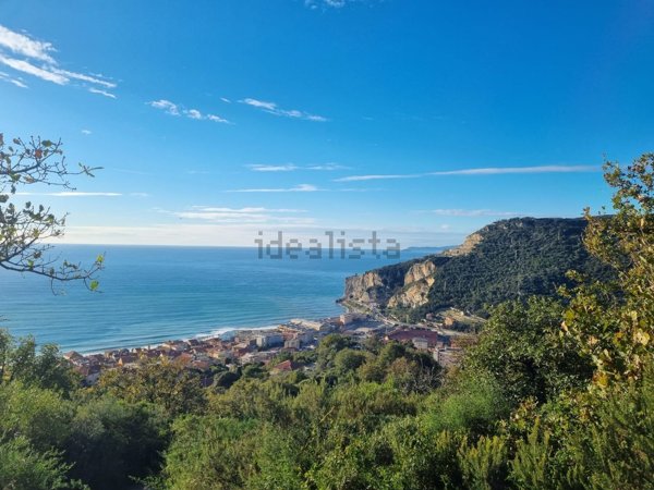 appartamento in vendita a Finale Ligure