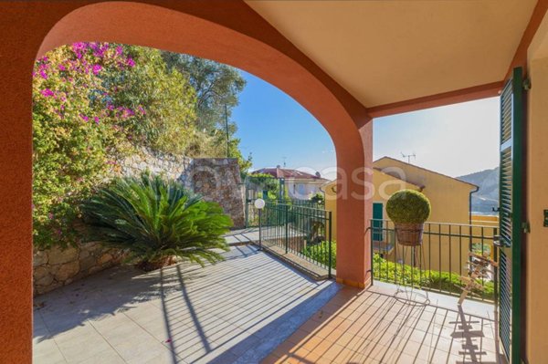 casa indipendente in vendita a Finale Ligure