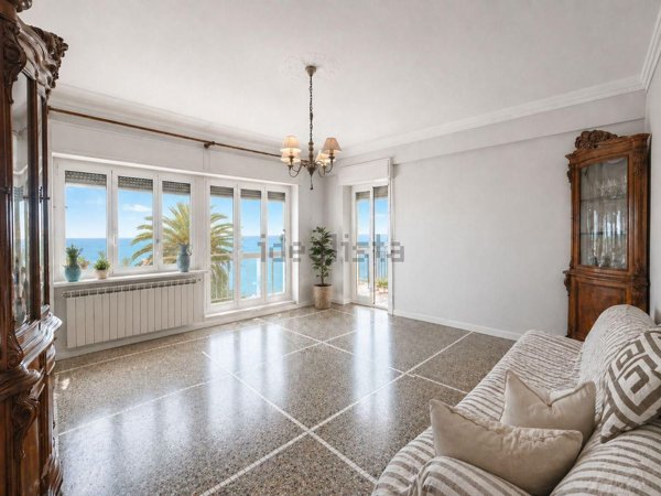appartamento in vendita a Finale Ligure