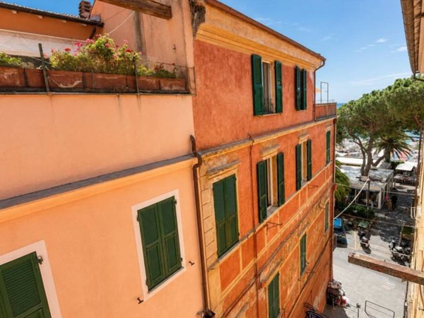 appartamento in vendita a Finale Ligure