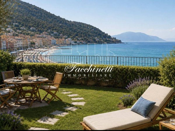 appartamento in vendita a Finale Ligure in zona Varigotti