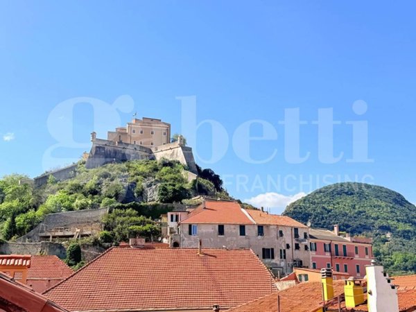 appartamento in vendita a Finale Ligure in zona Perti