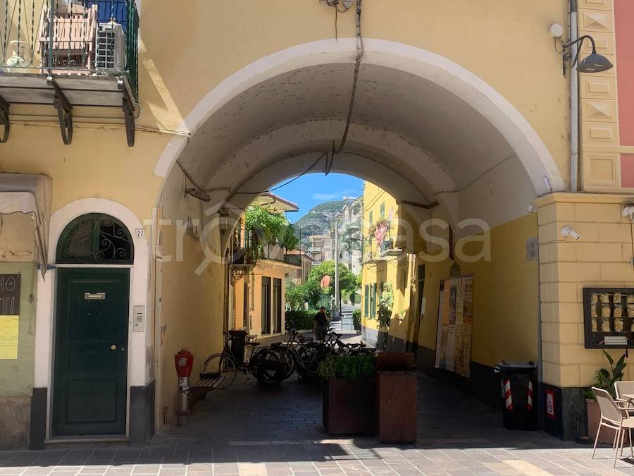 negozio in vendita a Finale Ligure