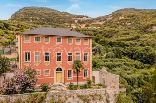 appartamento in vendita a Finale Ligure in zona Calvisio