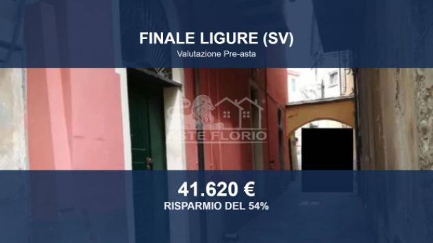 locale commerciale in vendita a Finale Ligure