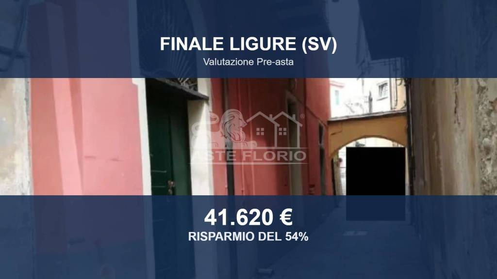 locale commerciale in vendita a Finale Ligure