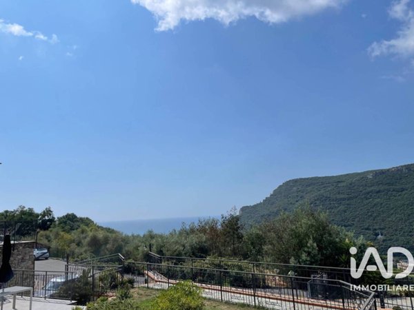 casa indipendente in vendita a Finale Ligure