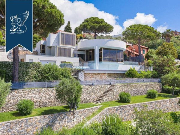 casa indipendente in vendita a Finale Ligure