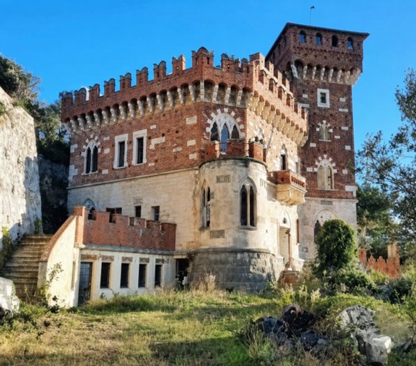 villa in vendita a Finale Ligure