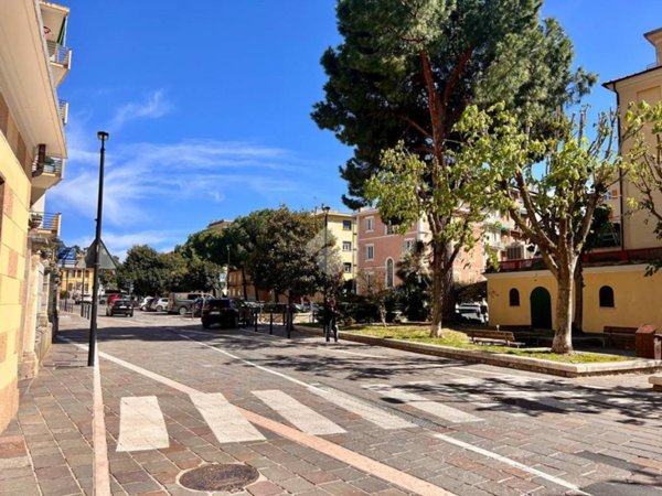 negozio in vendita a Finale Ligure