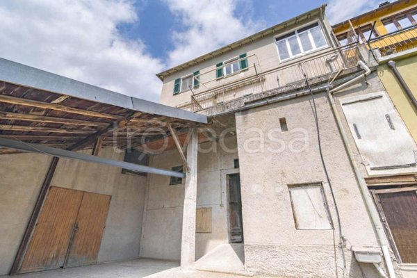 casa indipendente in vendita a Finale Ligure in zona Perti