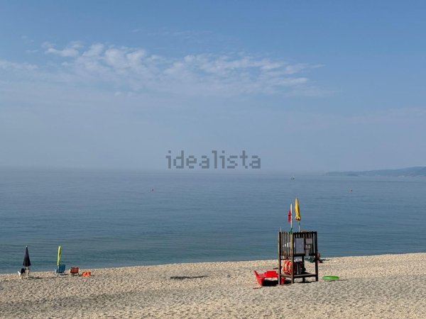 appartamento in vendita a Finale Ligure in zona Varigotti