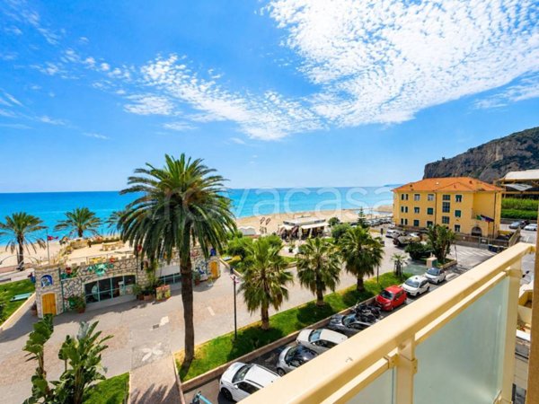 appartamento in vendita a Finale Ligure