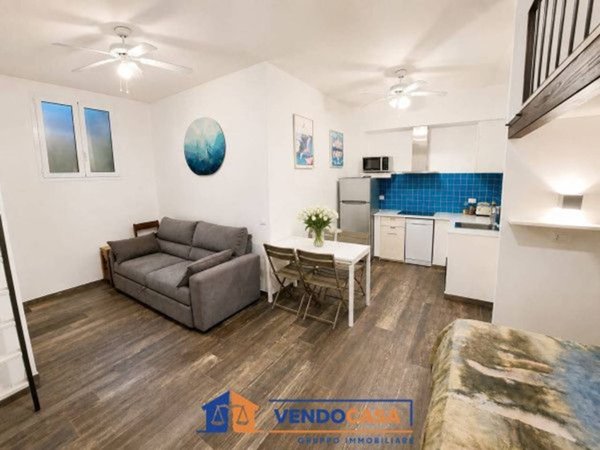 appartamento in vendita a Finale Ligure in zona Varigotti