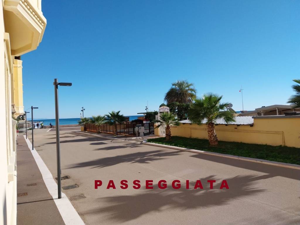 ufficio in vendita a Finale Ligure