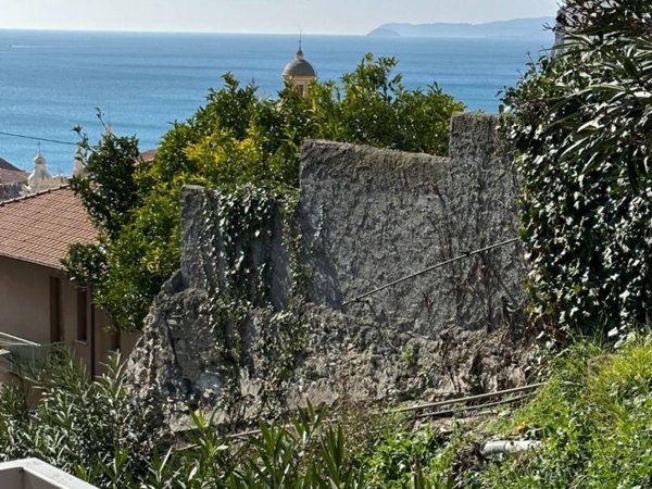 appartamento in vendita a Finale Ligure