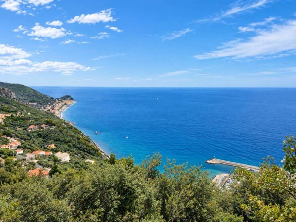casa indipendente in vendita a Finale Ligure in zona Varigotti