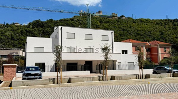appartamento in vendita a Finale Ligure in zona Perti