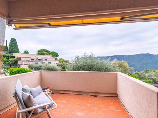 appartamento in vendita a Finale Ligure
