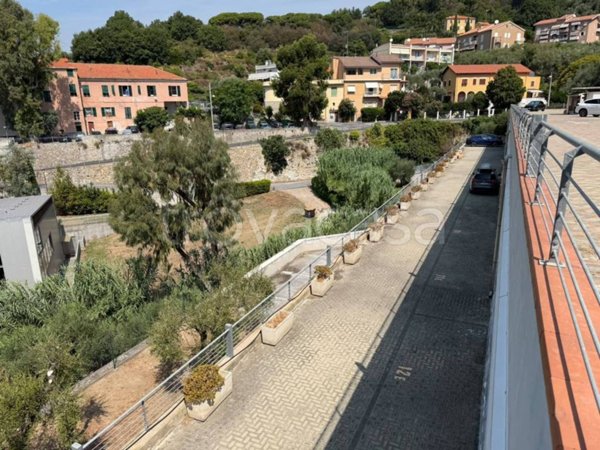box auto in vendita a Finale Ligure