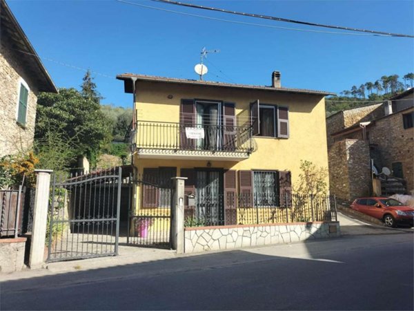 casa indipendente in vendita a Garlenda