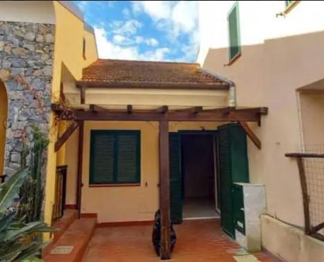 casa indipendente in vendita a Garlenda