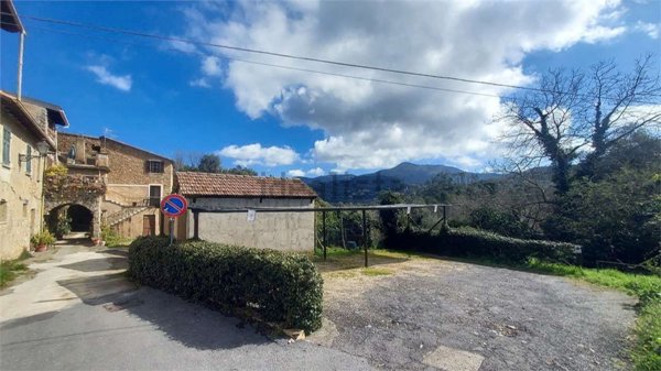 casa indipendente in vendita a Garlenda in zona Castelli