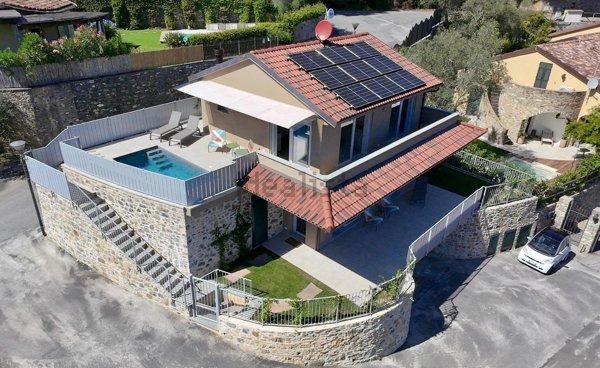 casa indipendente in vendita a Garlenda