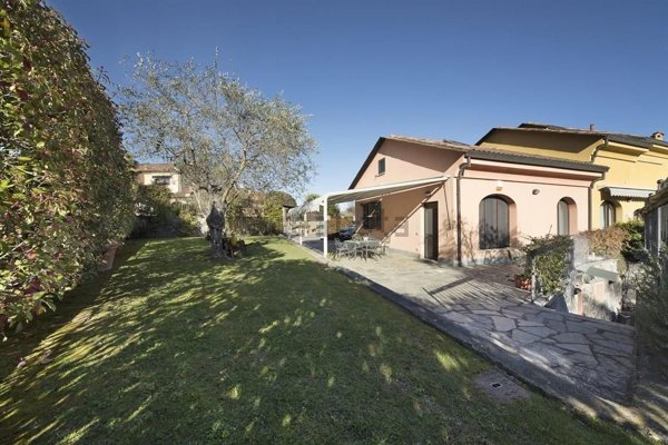 casa indipendente in vendita a Garlenda
